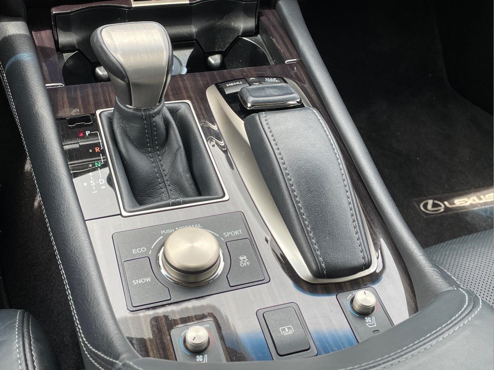 Used 2015 Liquid Platinum Lexus COMFORT image 27