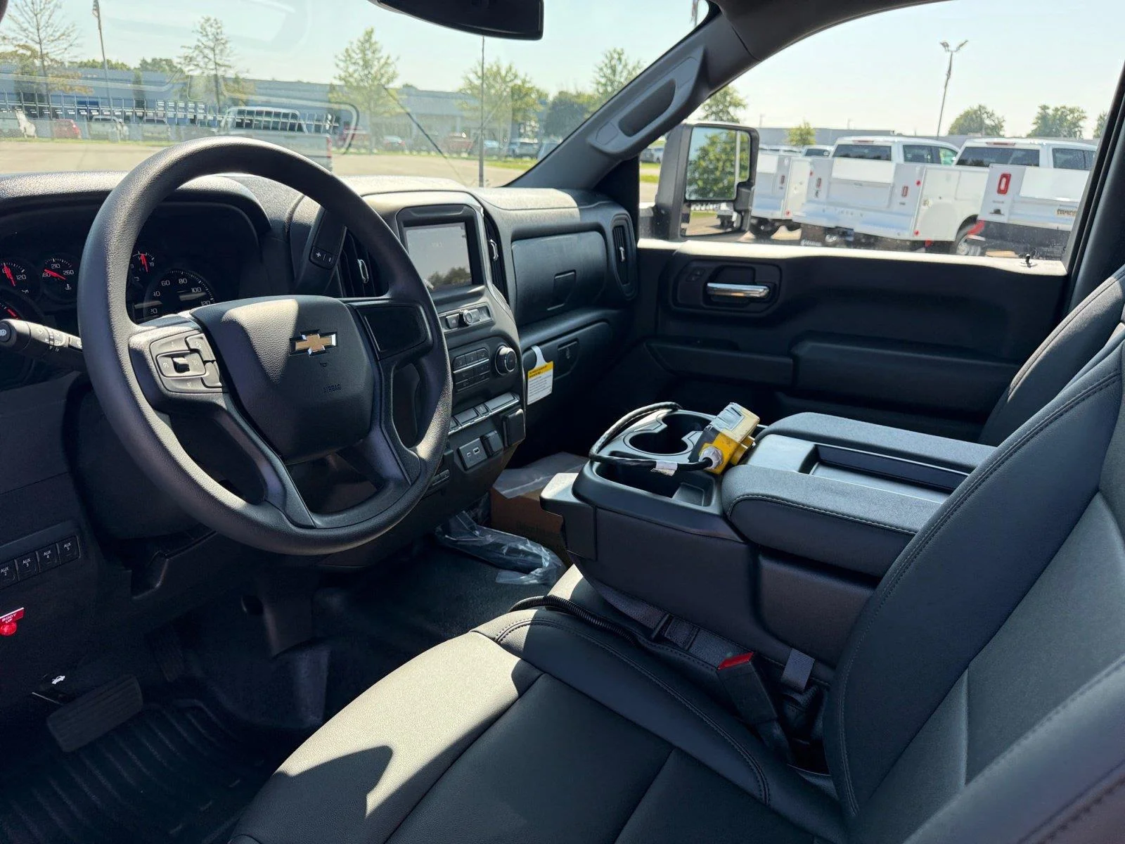 New 2026 Summit White Chevrolet Work Truck image 15