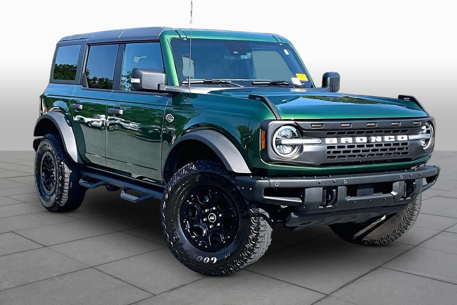 Used 2024 Eruption Green Ford Wildtrak image 3