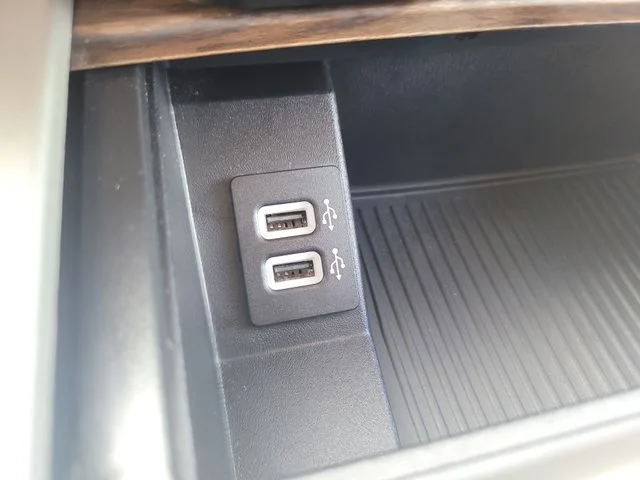 Used 2020 Black Ford Lariat image 28