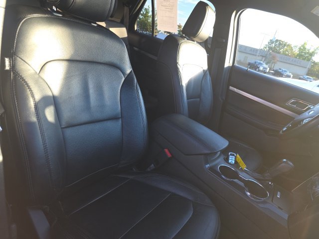 Used 2018 Silver Ford XLT image 15
