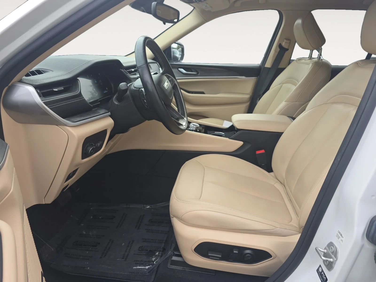 Used 2022 Bright White Clearcoat Jeep Limited image 22