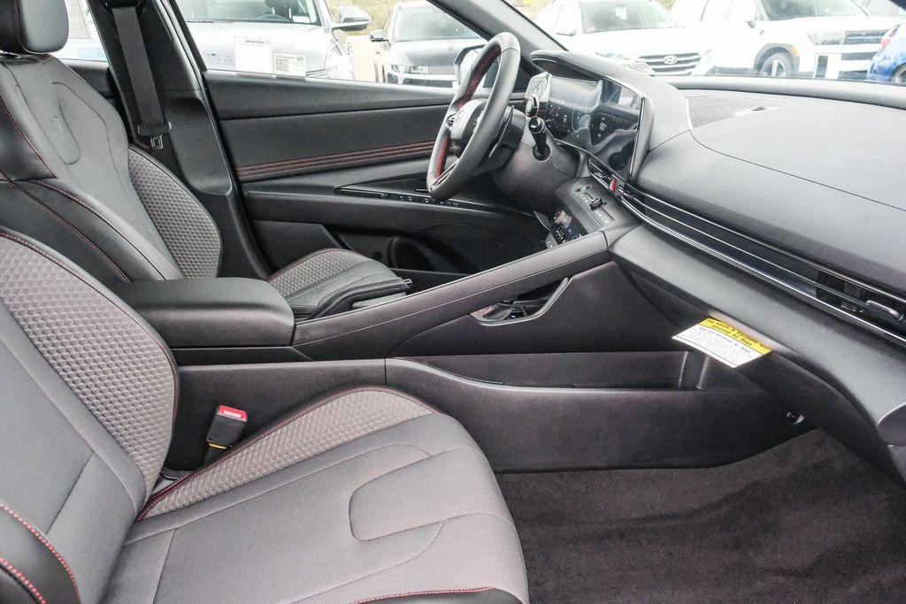 2025 Hyundai Elantra N Line - Photo 20