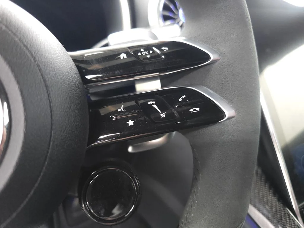 Used 2022 MANUFAKTUR Moonlight White Magno Mercedes-Benz SL 63 AMG® image 14