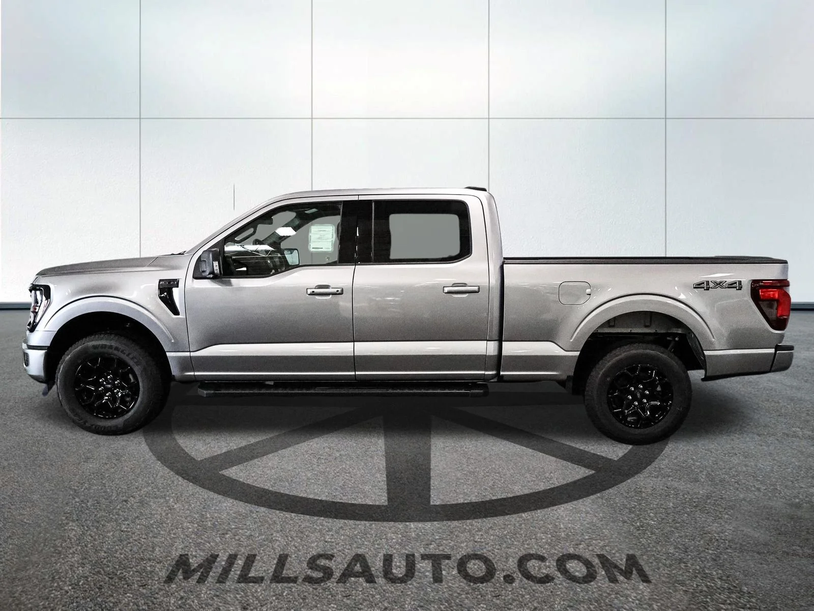 New 2026 Iconic Silver Metallic Ford XLT image 3