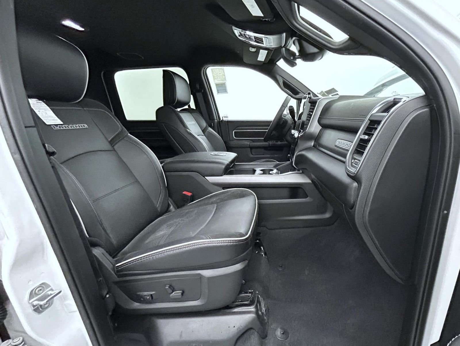 New 2025 Bright White Clear-Coat Exterior Paint RAM Laramie image 16