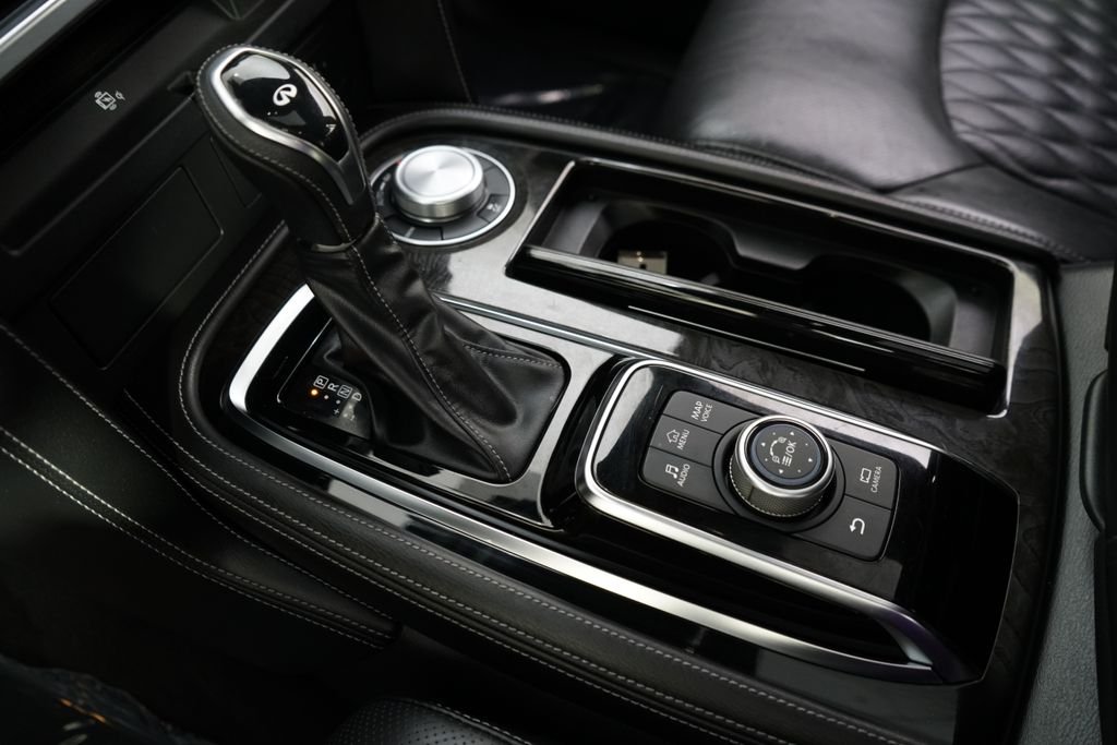 Used 2022 Black Obsidian INFINITI Sensory image 33