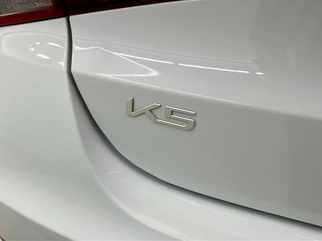 Used 2023 White Kia GT-Line image 39