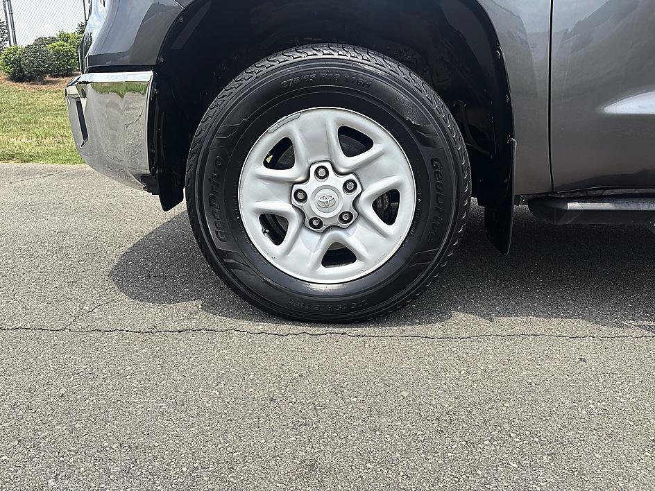 Used 2020 Magnetic Gray Metallic Toyota SR5 image 10
