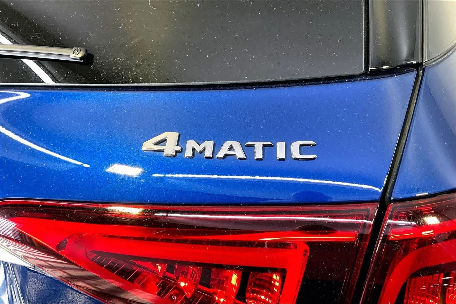 Certified Used 2022 Brilliant Blue Metallic Mercedes-Benz GLE 350 image 18