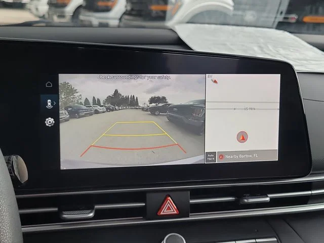 Used 2024  Hyundai SEL image 23