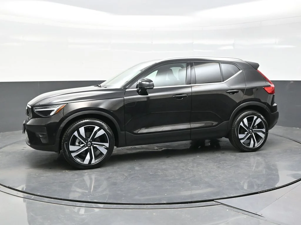 Certified Used 2025 Onyx Black Volvo Plus image 3