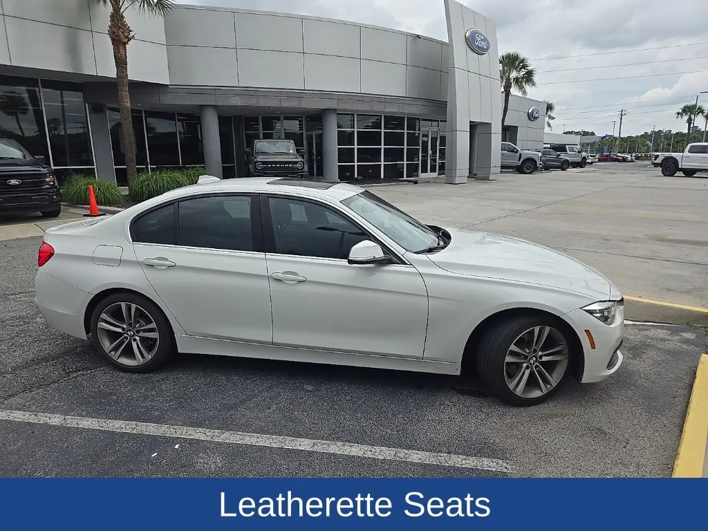 Used 2018 Alpine White BMW 330i image 2