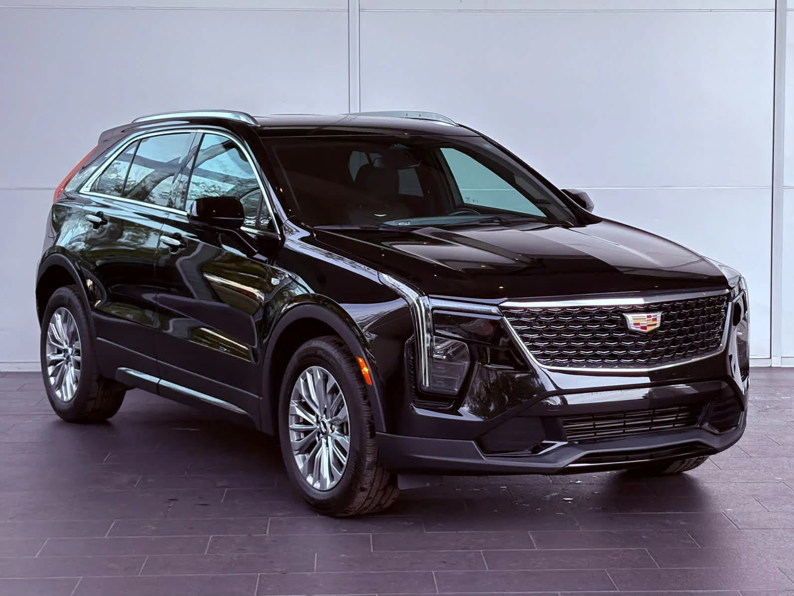 2024 Cadillac XT4 Premium Luxury - Photo 3