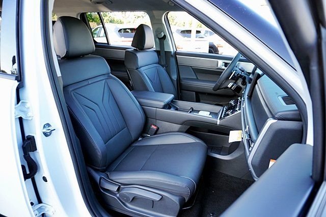 New 2026 White Hyundai SEL image 15