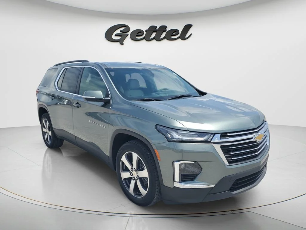 Used 2023 Silver Sage Metallic Chevrolet LT Leather image 5