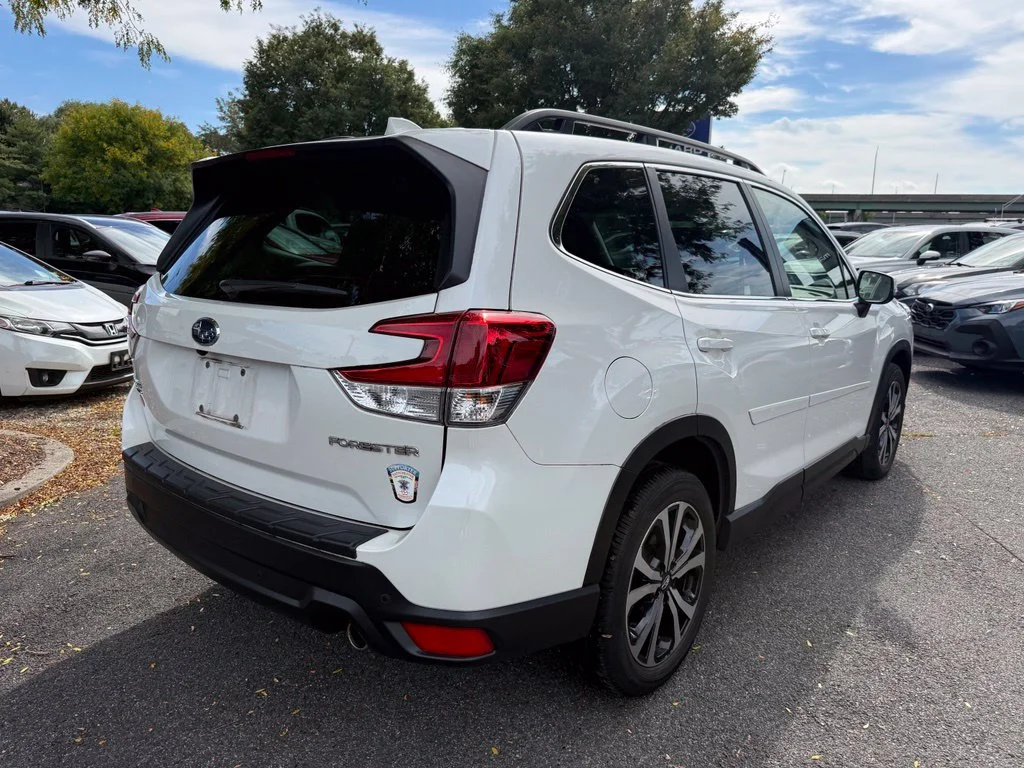 Used 2023 Crystal White Pearl Subaru Limited image 6