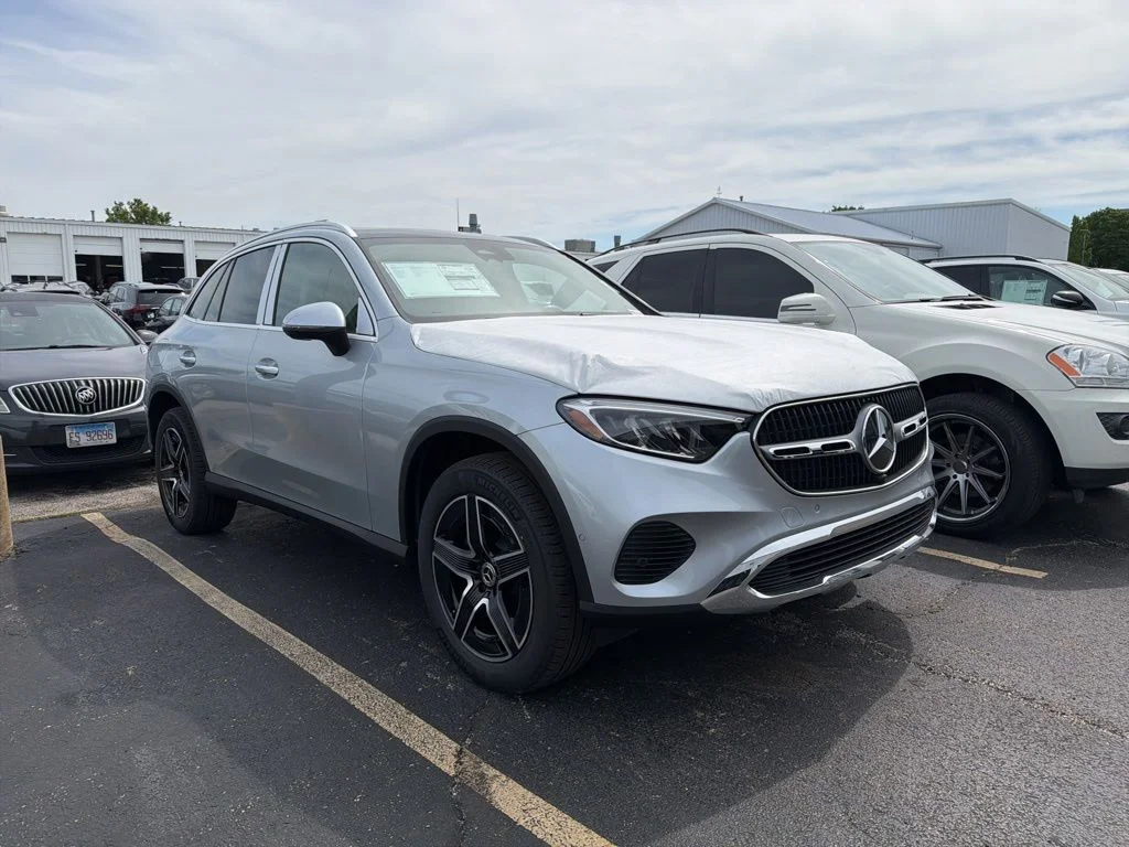 2026 Mercedes-Benz GLC's photo