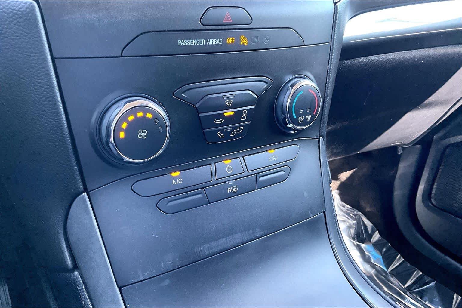 Used 2019 Ingot Silver Metallic Ford SE image 34
