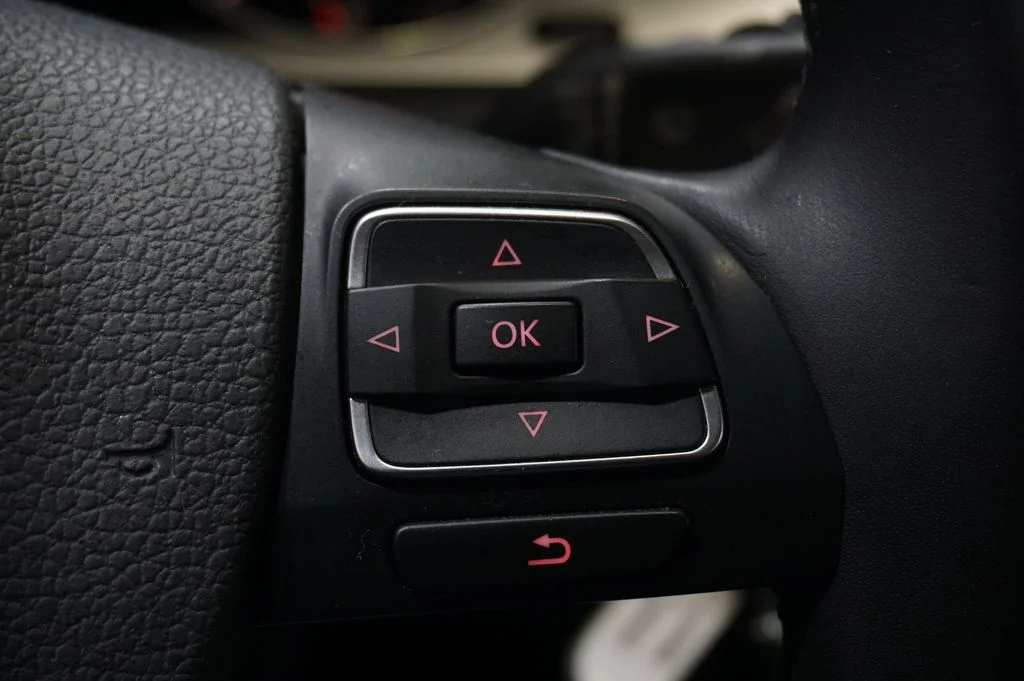 Used 2010 Silver Volkswagen Komfort image 18