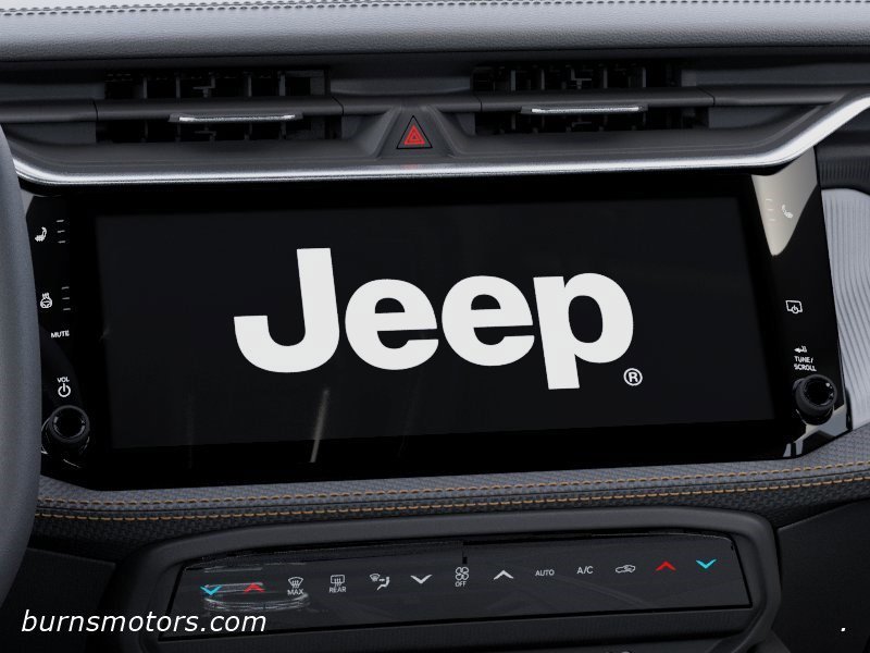 New 2026 Bright White Clear-Coat Exterior Paint Jeep Limited image 18