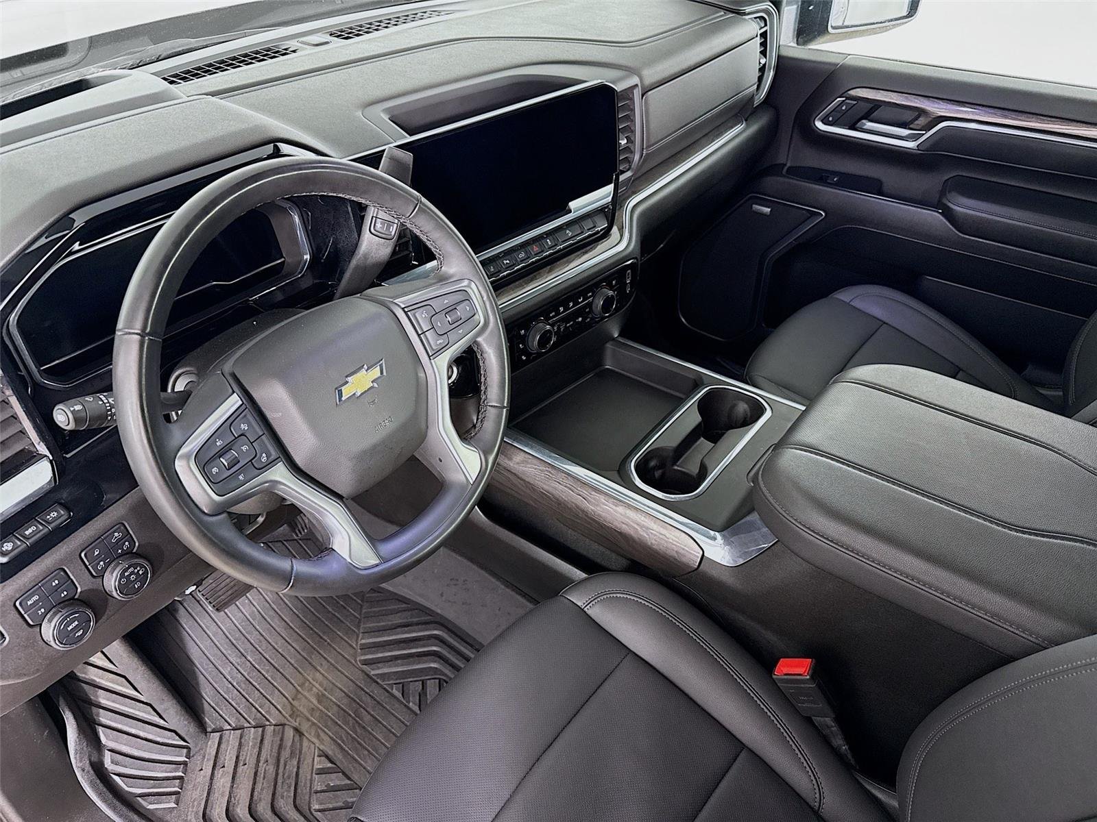 Used 2025 Black Chevrolet LTZ image 11