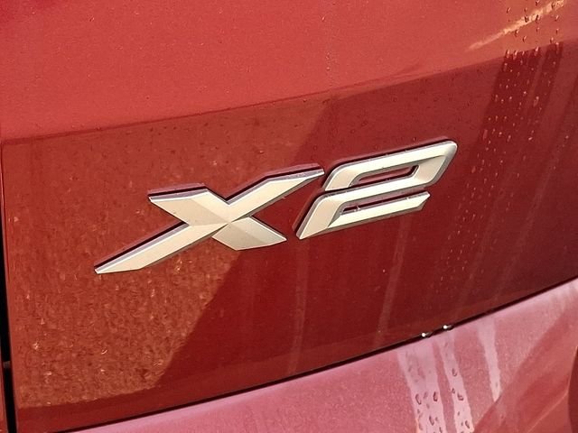 New 2026 Vegas Red Metallic BMW xDrive28i image 21
