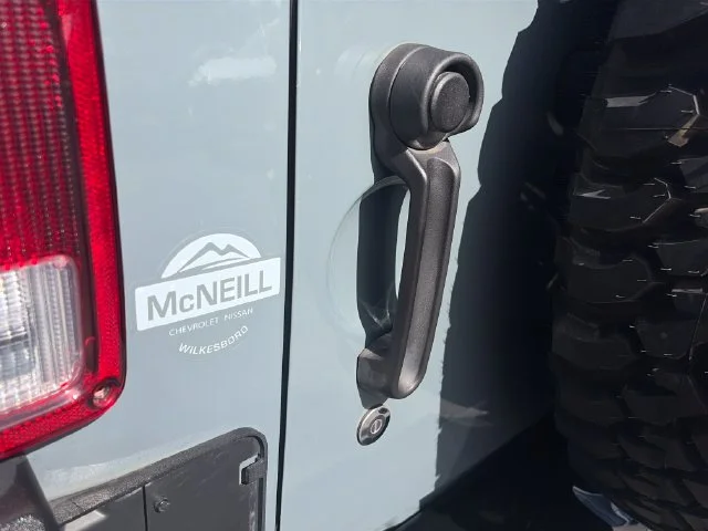 New 2015 Gray Jeep Sport image 29