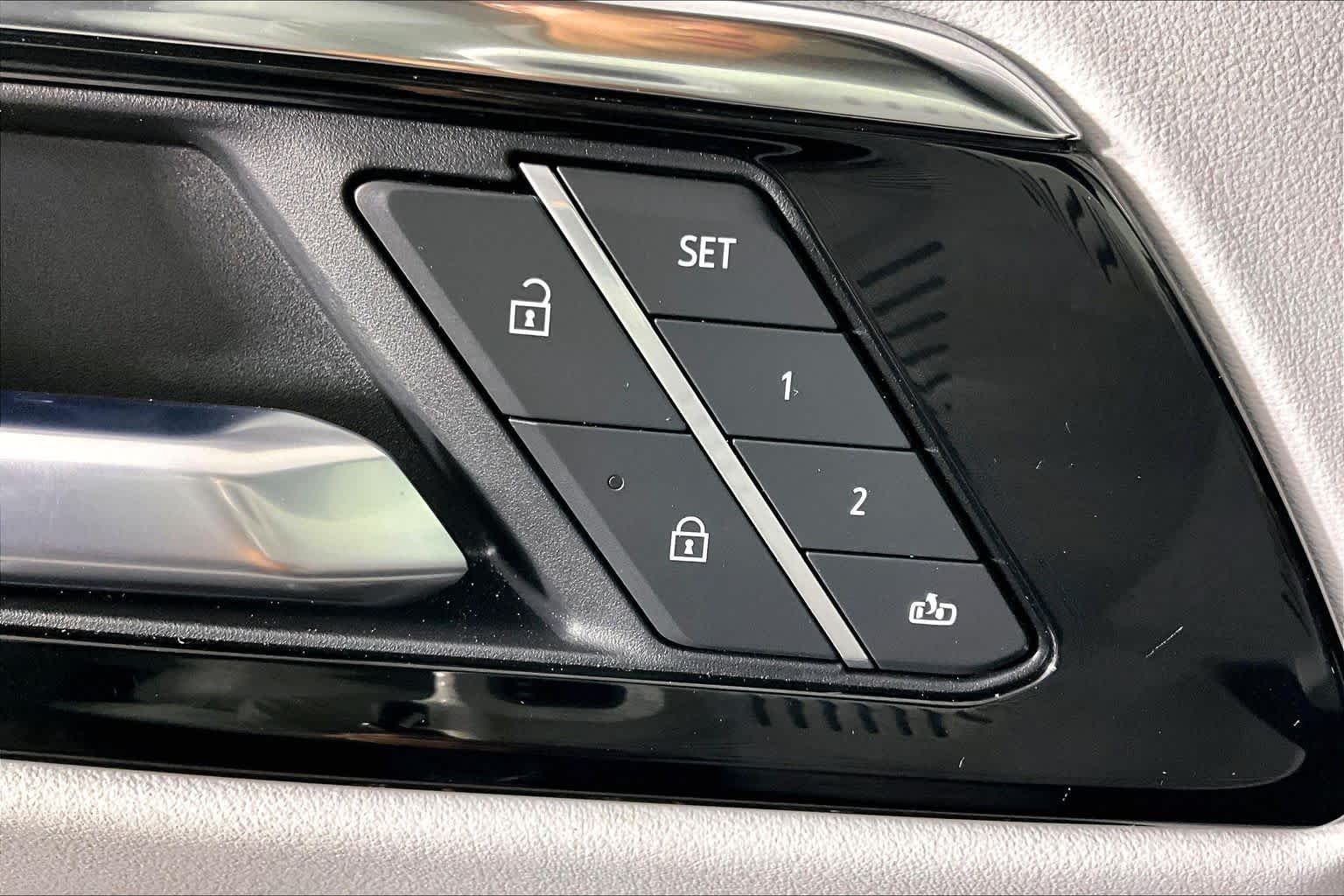 2025 Chevrolet Tahoe Premier - Photo 33