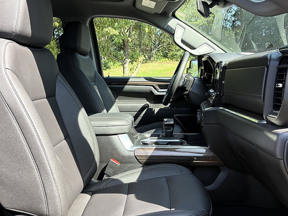 Used 2025 Sterling Gray Metallic Chevrolet LT image 12