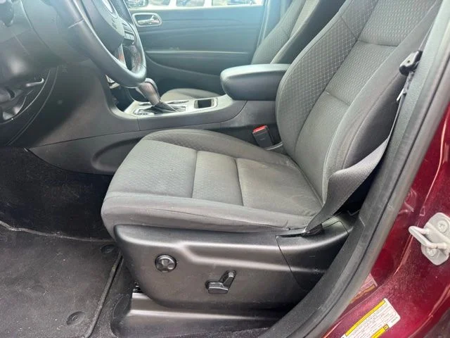 Used 2019 Velvet Red Pearlcoat Jeep Laredo E image 11