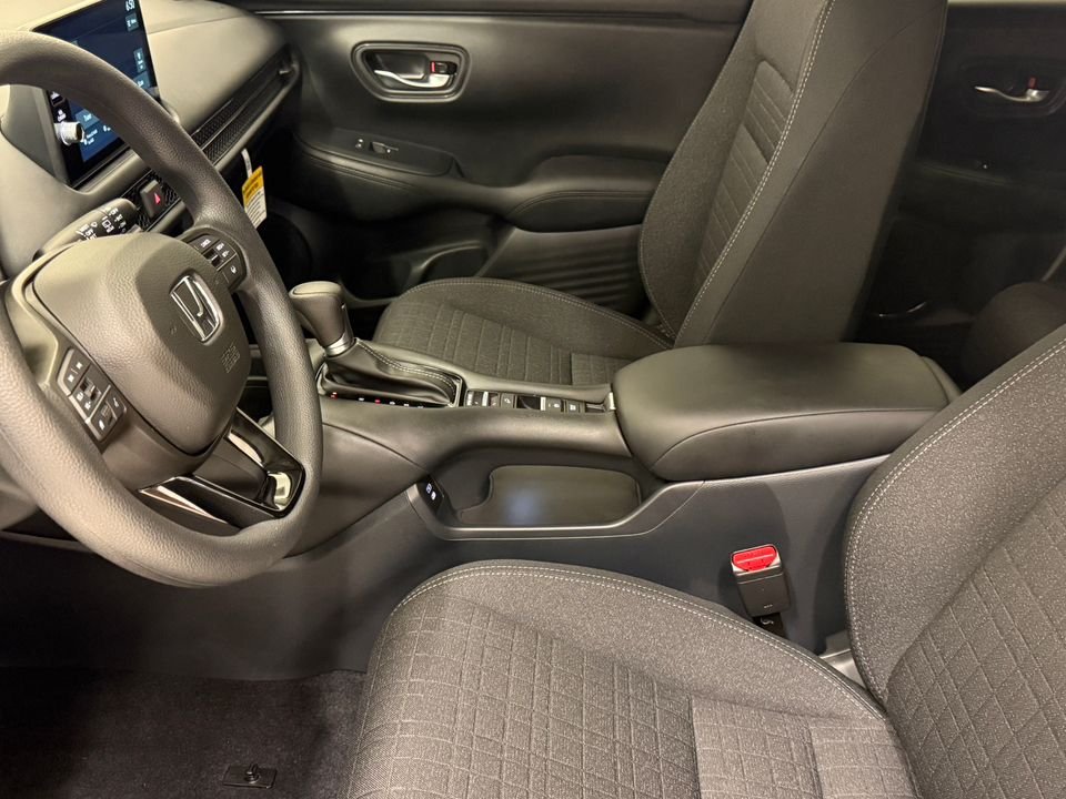 2026 Honda HR-V LX - Photo 17