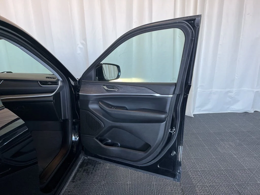 Used 2023 Black Jeep Limited image 17