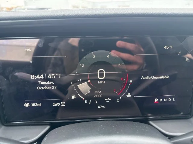 New 2027 Summit White GMC Elevation image 18