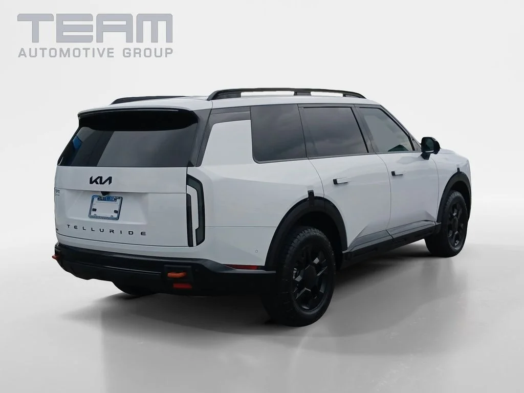 Used 2027 White Kia X-Pro SX-Prestige image 7