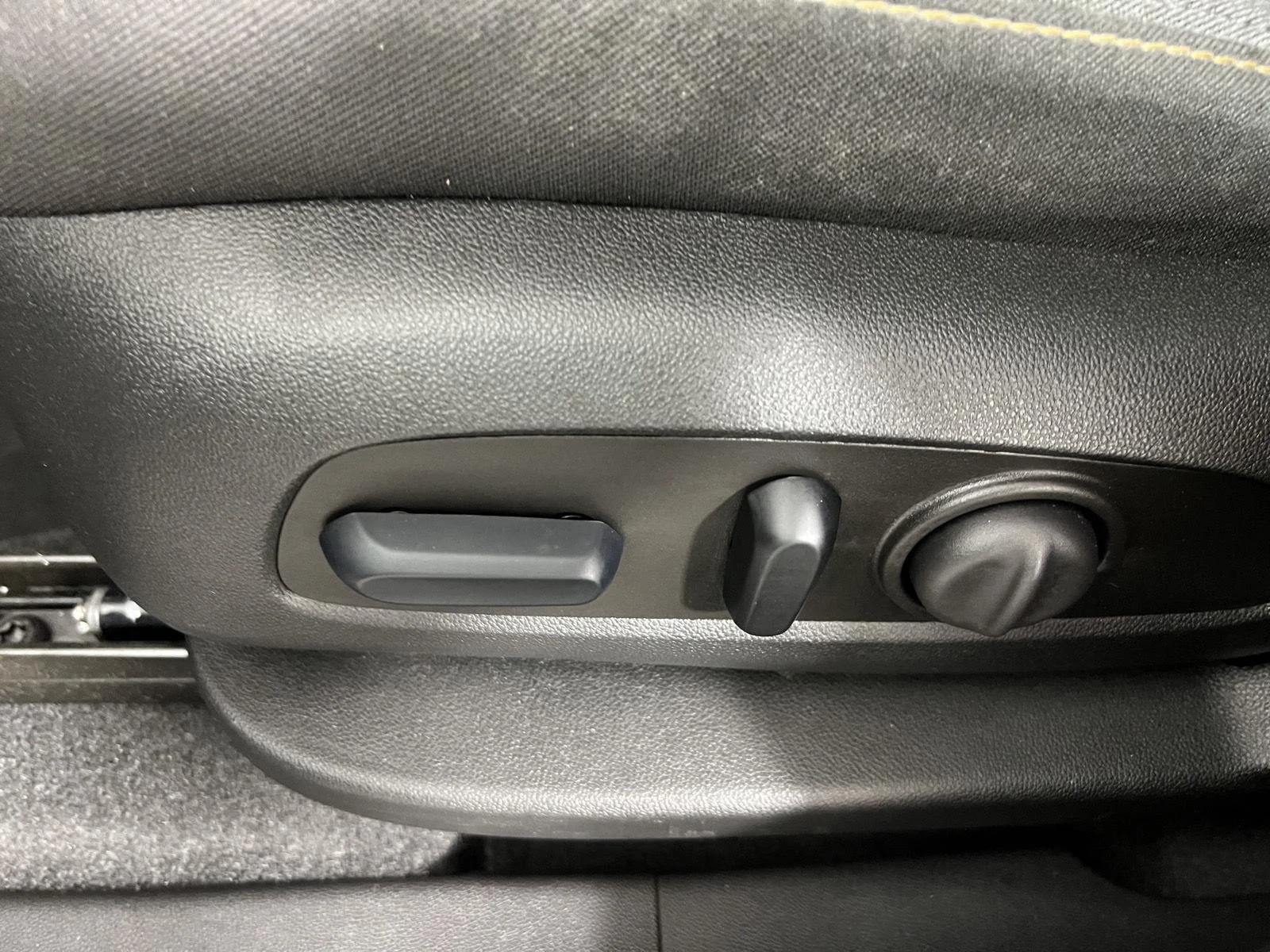 Used 2024 Sterling Gray Metallic Chevrolet LT image 33