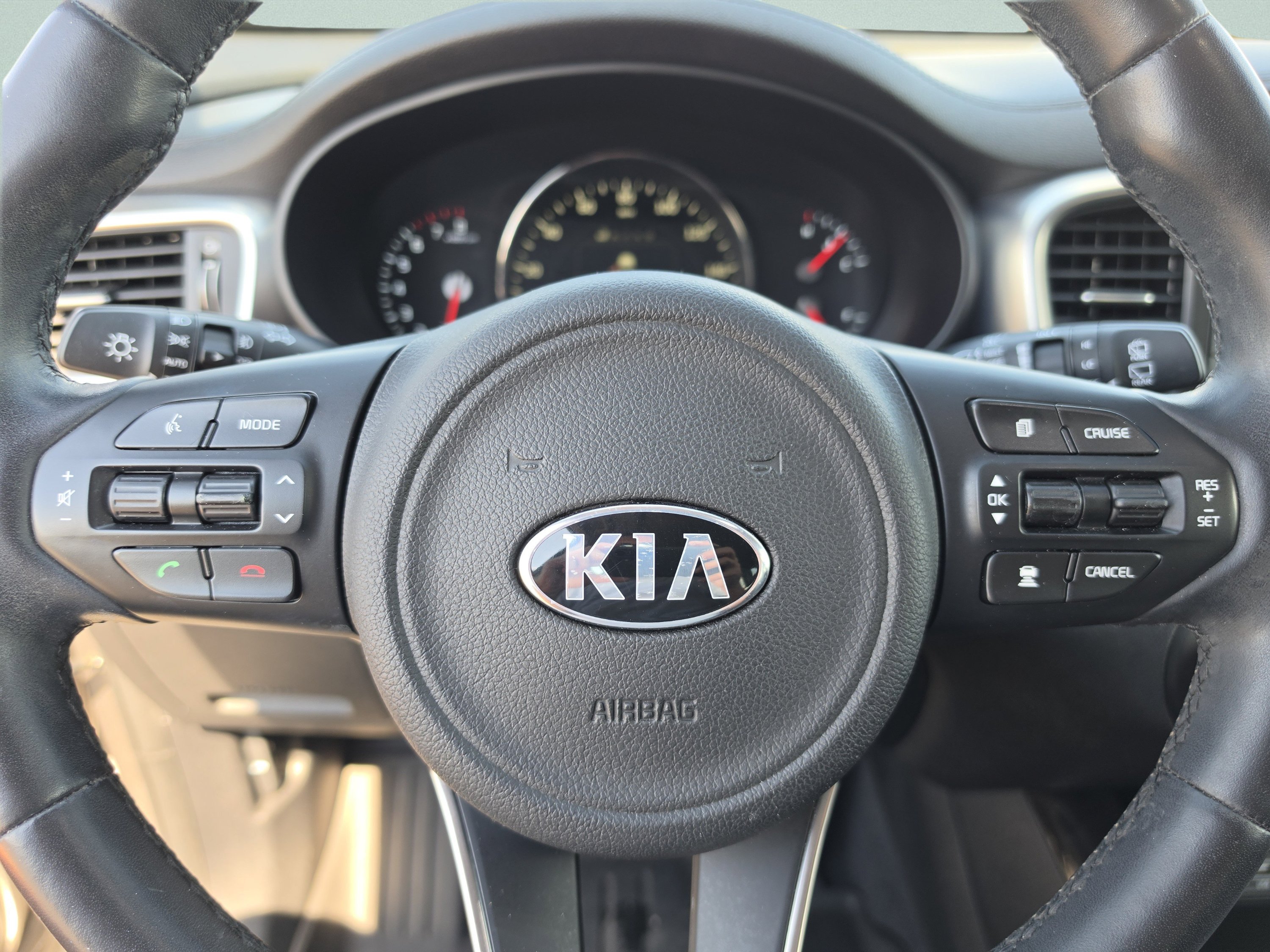 Used 2018 Titanium Silver Kia EX V6 image 36