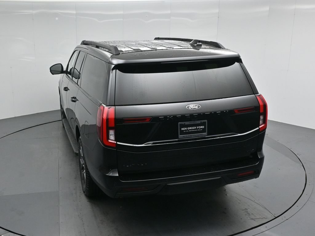 New 2026 Agate Black Metallic Ford Platinum image 39