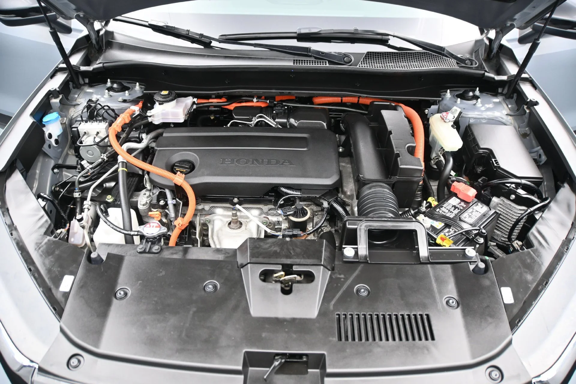 Used 2024  Honda 5D WAGON HYBRID SPORT-L AWD image 30