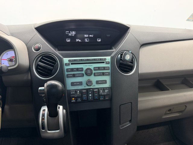 Used 2010 Alabaster Silver Metallic Honda EX image 4