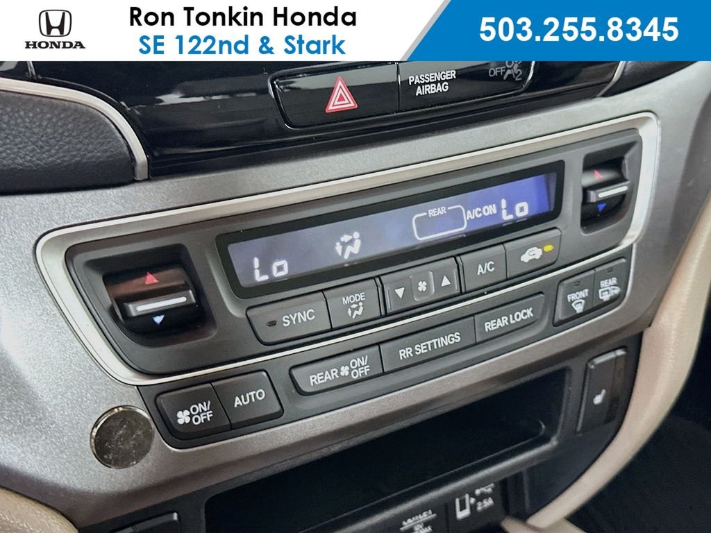 Used 2020 Platinum White Pearl Honda EX-L image 17