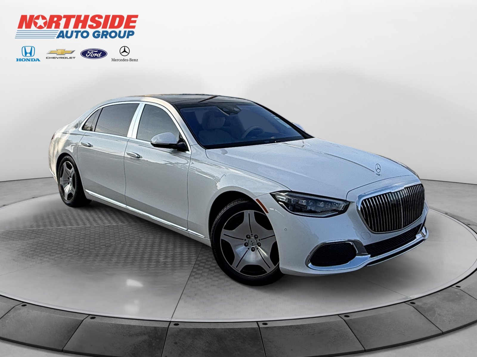 Used 2026 MANUFAKTUR Moonlight Whit Mercedes-Benz Maybach S 580 image 1