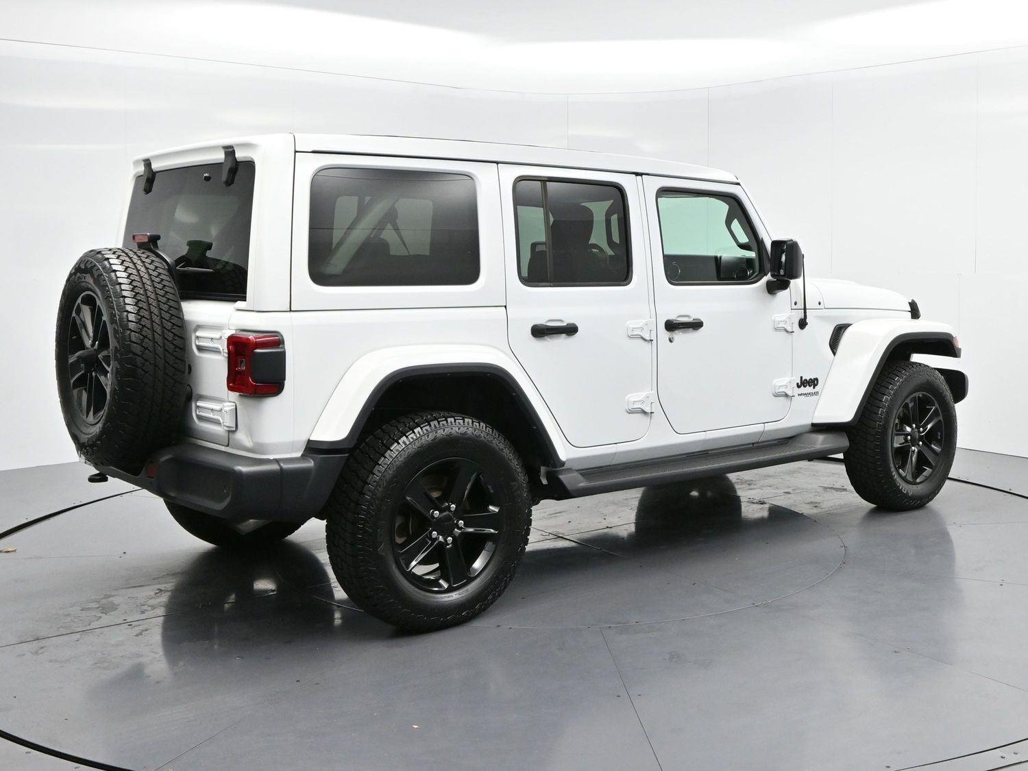 Used 2022 Bright White Clearcoat Jeep Unlimited Sahara Altitude image 7