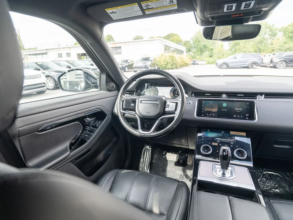 Used 2023 Black Land Rover S image 18