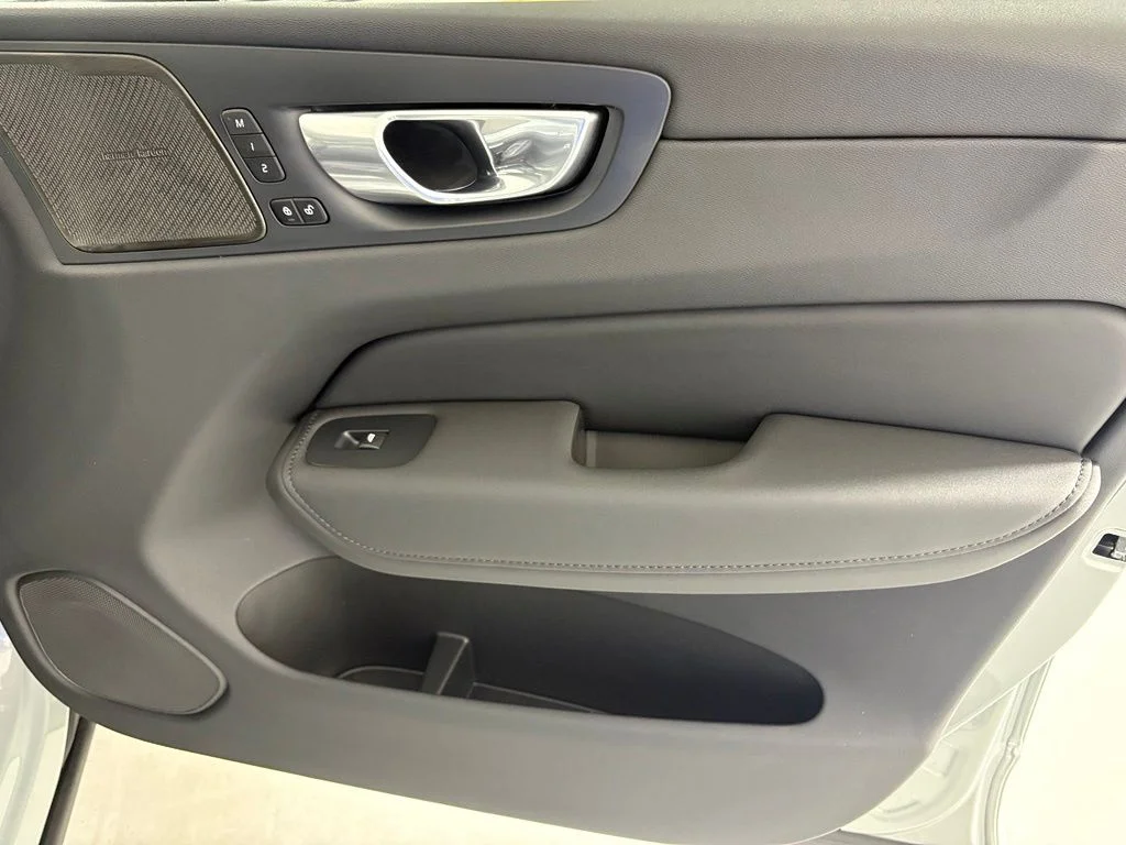 New 2026 Gray Metallic Volvo Ultra image 41