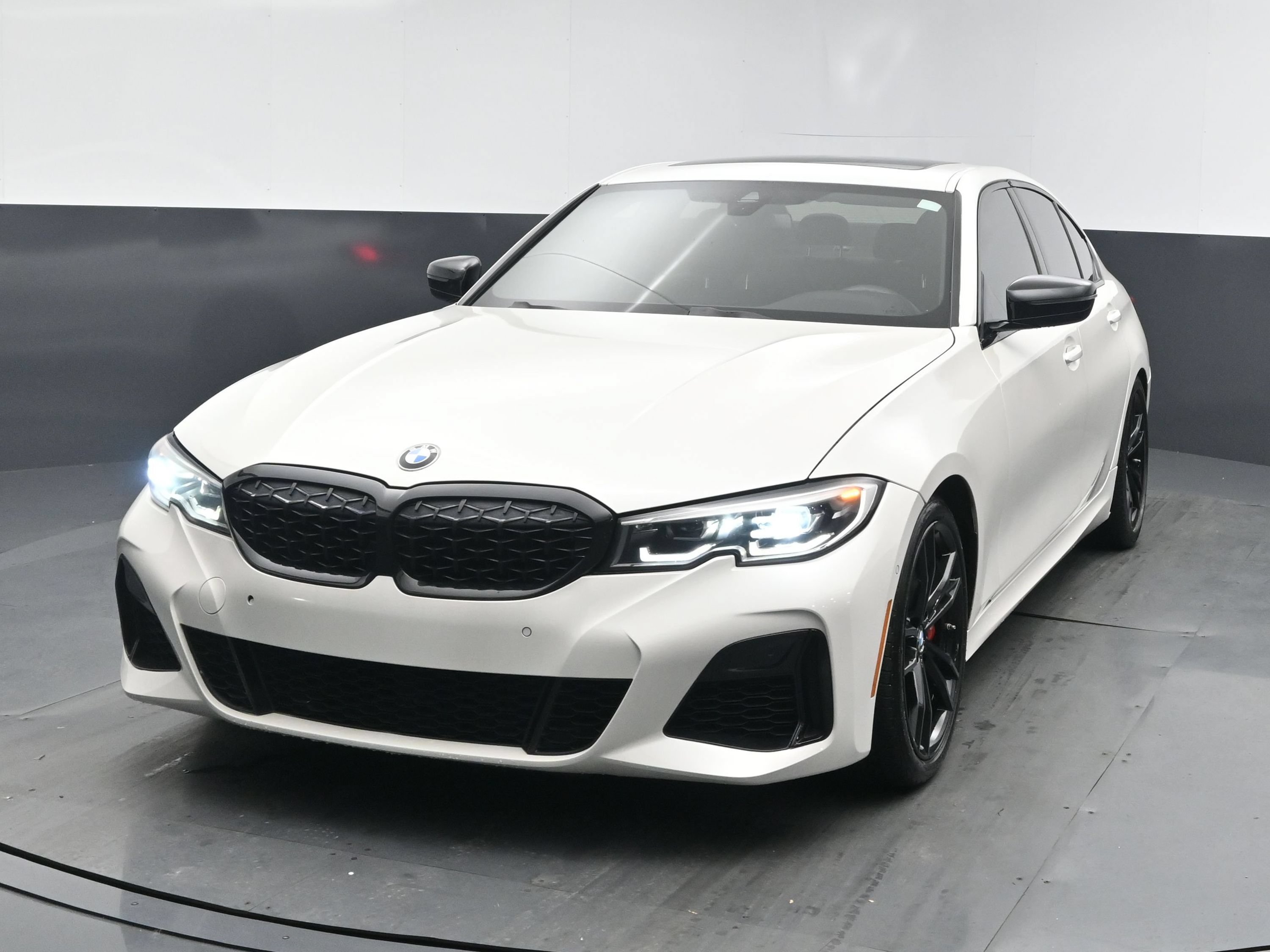 Used 2021 Mineral White Metallic BMW M340i image 1