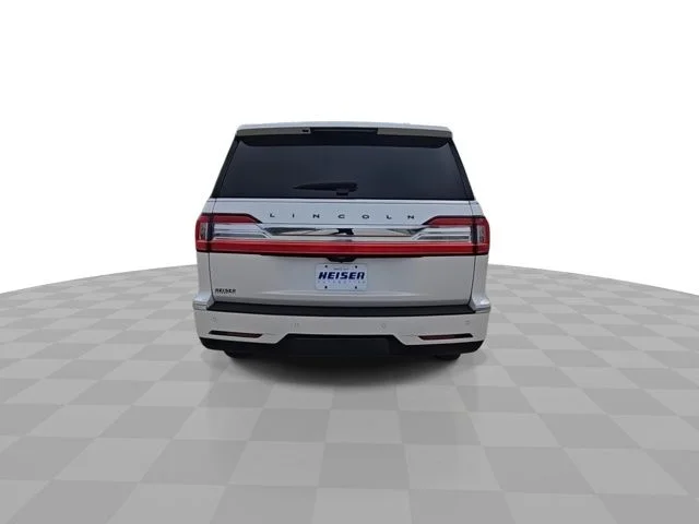 Used 2019 White Platinum Clearcoat Metallic Lincoln Black Label image 7