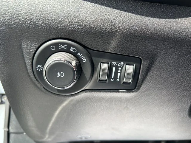2025 Jeep Compass Limited - Photo 37