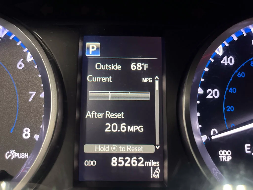 Used 2018 Blizzard Pearl Toyota LE Plus image 19