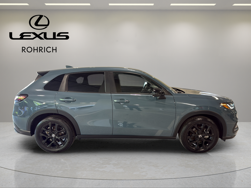 Used 2023  Honda Sport image 5